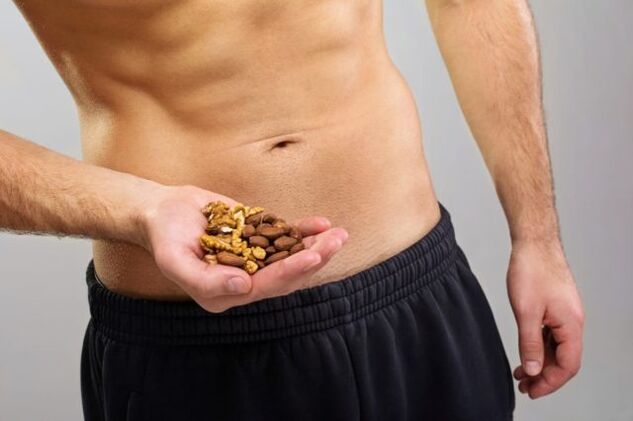 Men who eat nuts can increase their physical strength